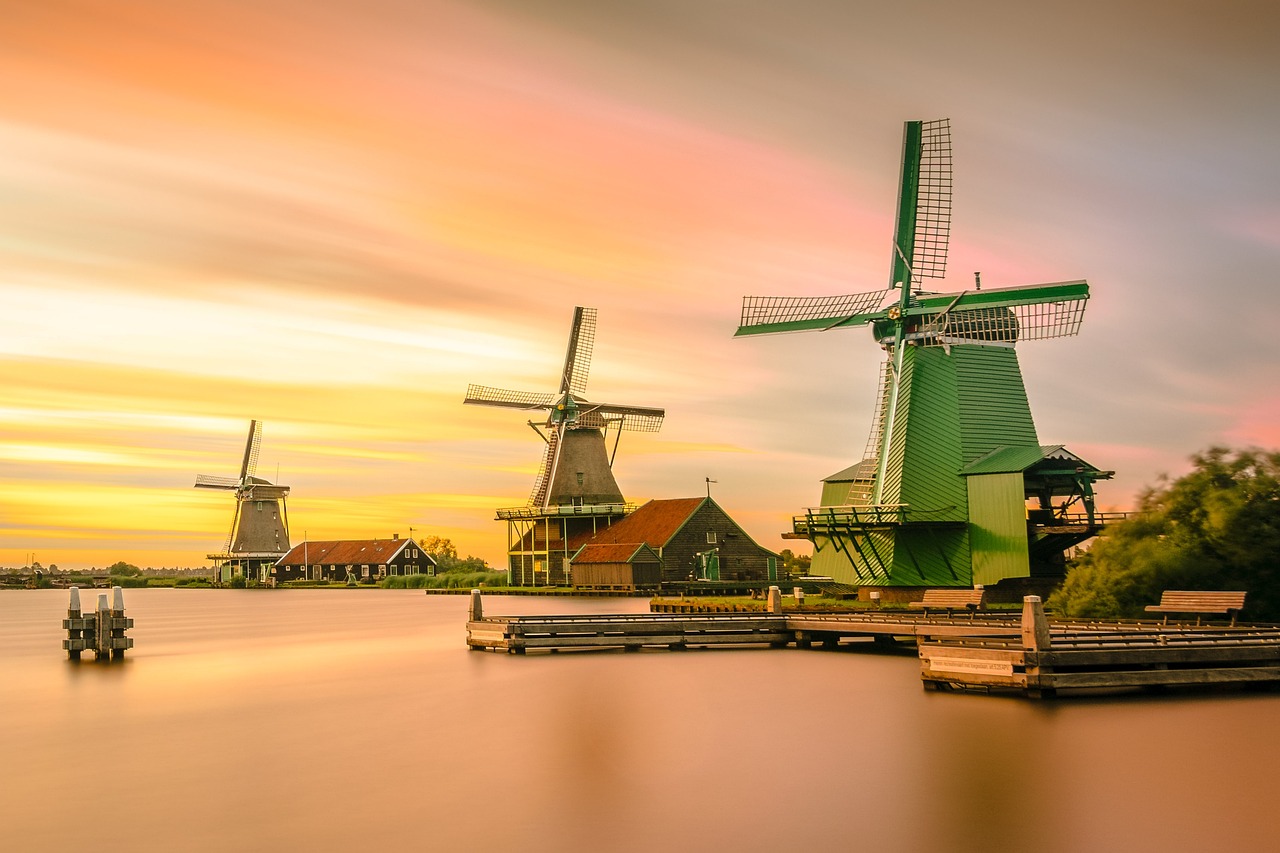 windmills-1850214_1280